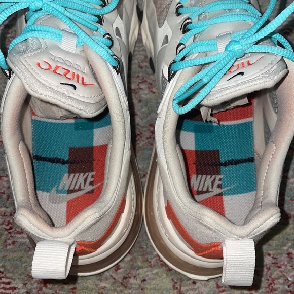 Women’s Air Max 270 React - Size 8 🧡🩵 - Picture 5 of 8